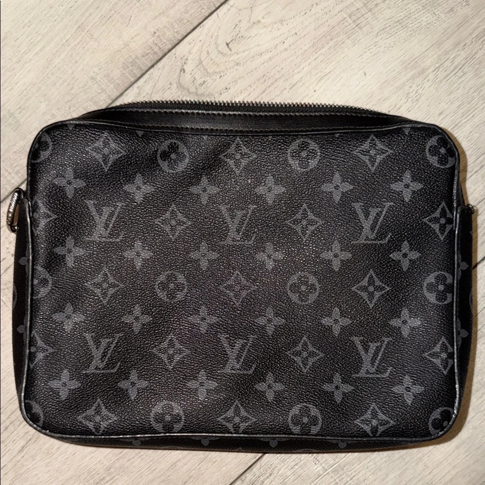 Louis Vuitton Men's Black Monogram Laptop Bag‎ no strap